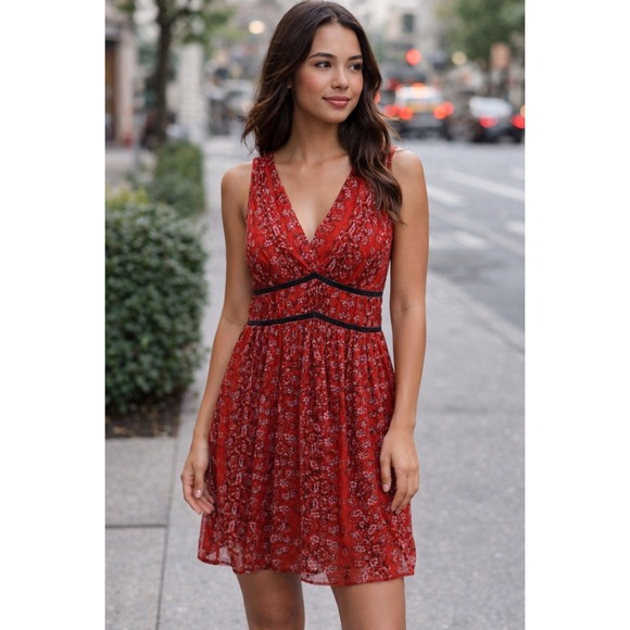 Abercrombie & Fitch Dresses & Skirts - Abercrombie & Fitch Dress Womens XS Floral Chiffon V-Neck Pleated Sleeveless Red